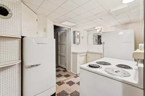 Kitchen - 1513 E Marquette St, Appleton, WI 54911 photo 4 of 4