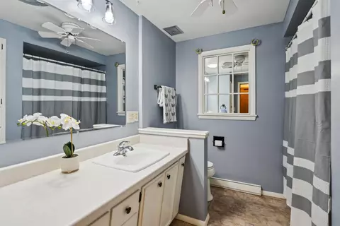 Bath - 1513 E Marquette St, Appleton, WI 54911 photo 1 of 1