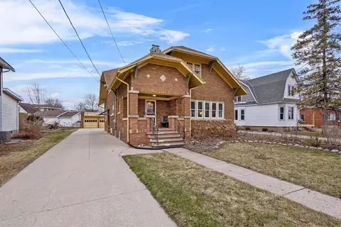 225 Wisconsin Ave, Denmark, WI 54208