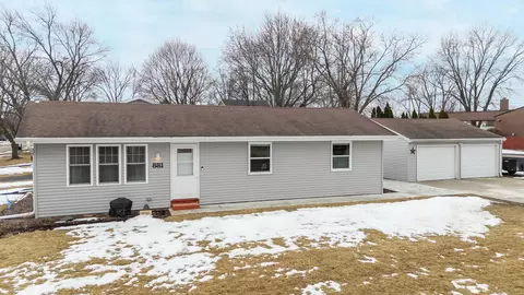 881 Clovis Ave, Menasha, WI 54952