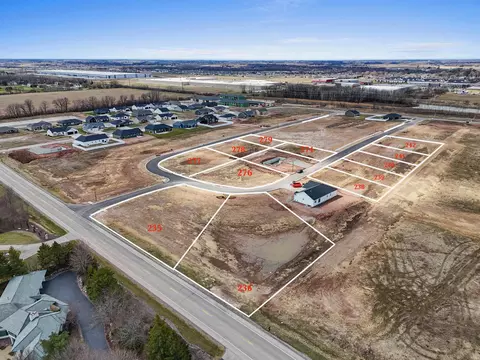 302 Lansdowne St #235, De Pere, WI 54115