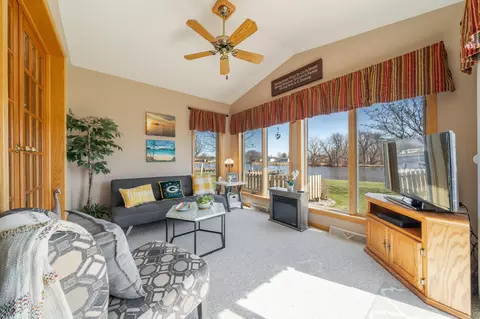 810 E River Dr #10, Omro, WI 54963 photo 25