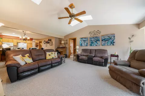 810 E River Dr #10, Omro, WI 54963 photo 21