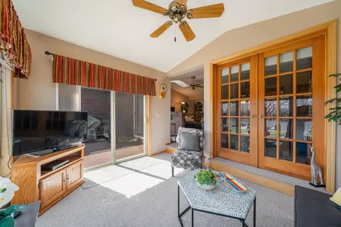 810 E River Dr #10, Omro, WI 54963 photo 24