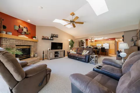 810 E River Dr #10, Omro, WI 54963 photo 23