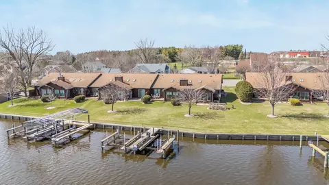 810 E River Dr #10, Omro, WI 54963 photo 11