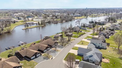 810 E River Dr #10, Omro, WI 54963 photo 9