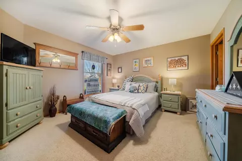 810 E River Dr #10, Omro, WI 54963 photo 28