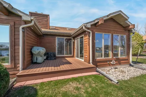 810 E River Dr #10, Omro, WI 54963 photo 4