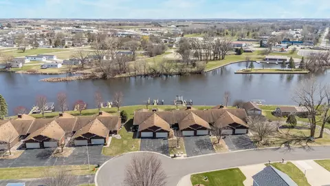 810 E River Dr #10, Omro, WI 54963 photo 10