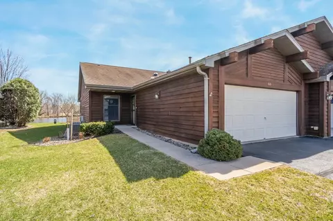 810 E River Dr #10, Omro, WI 54963 photo 2