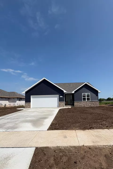 4634 Paul Ln, Green Bay, WI 54313