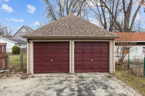 Exterior - 836 E Hancock St, Appleton, WI 54911 photo 2 of 8