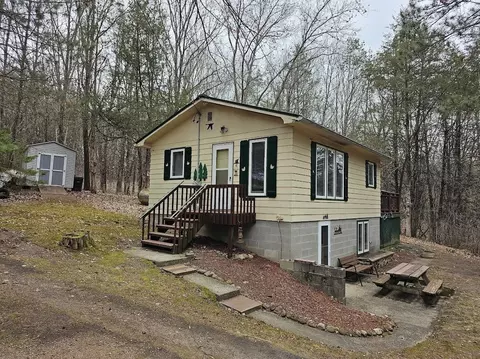 w5691 Cedar Trail, Neshkoro, WI 54960