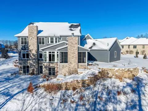 Exterior - 6916 N Palladium Ct, Appleton, WI 54913 photo 11 of 13