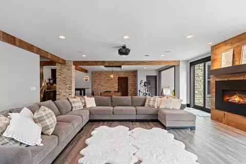 Living - 6916 N Palladium Ct, Appleton, WI 54913 photo 6 of 6