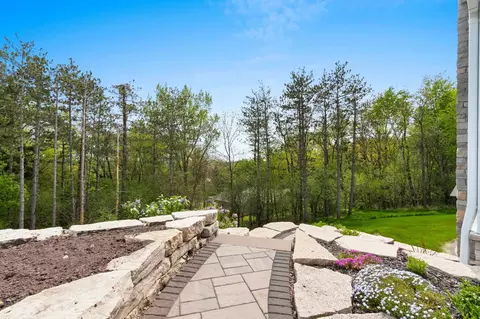 Exterior - 6916 N Palladium Ct, Appleton, WI 54913 photo 9 of 13