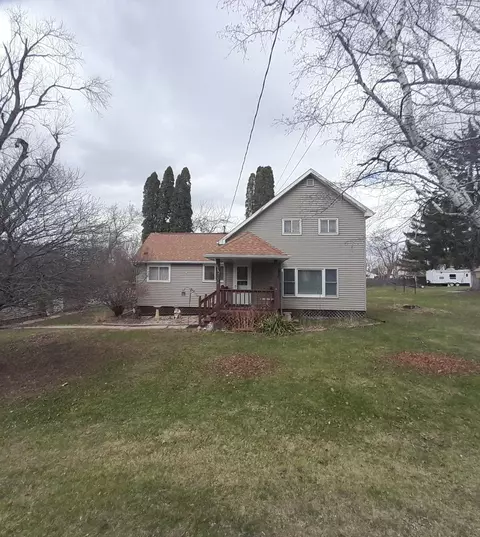 8762 Ann St, Omro, WI 54963