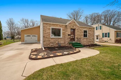 1472 Garland St, Green Bay, WI 54301