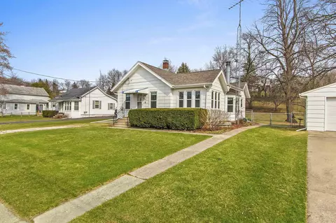 419 Washington St, Wrightstown, WI 54180