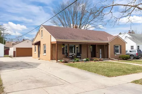 1915 S Bouten St, Appleton, WI 54915