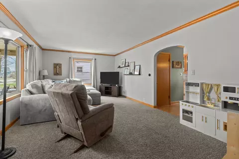 Living - 1915 S Bouten St, Appleton, WI 54915 photo 1 of 2