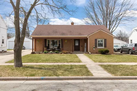 Exterior - 1915 S Bouten St, Appleton, WI 54915 photo 2 of 7