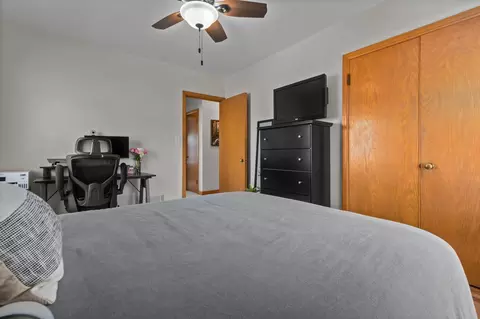 Bedroom - 1915 S Bouten St, Appleton, WI 54915 photo 4 of 5