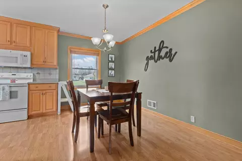 Dining - 1915 S Bouten St, Appleton, WI 54915 photo 2 of 3