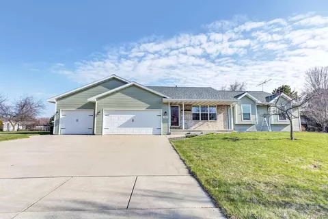 1589 Mcrae Pl, Green Bay, WI 54311
