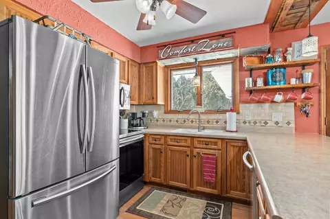 320 North St, Iola, WI 54945 photo 9