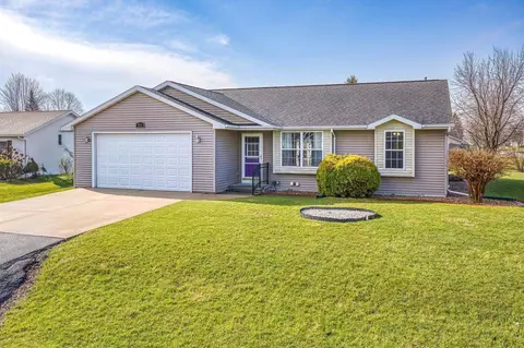710 Brooke Ashley Ct, Omro, WI 54963