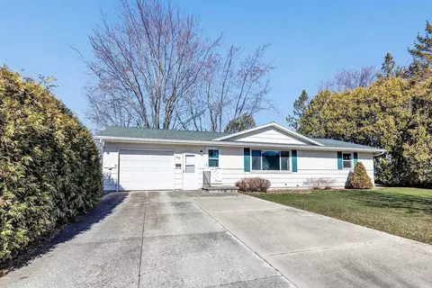 Exterior - 1119 7th St, Algoma, WI 54201 photo 6 of 6