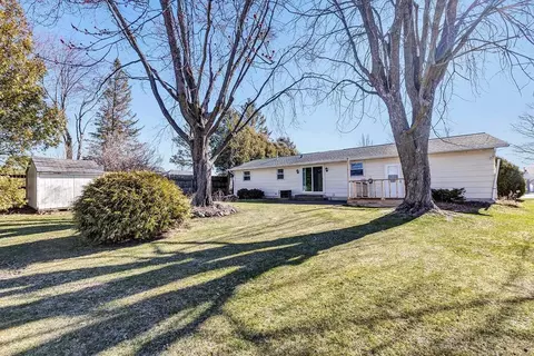 Exterior - 1119 7th St, Algoma, WI 54201 photo 1 of 6
