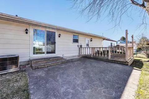 Exterior - 1119 7th St, Algoma, WI 54201 photo 2 of 6
