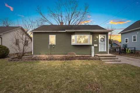 1624 Central St, Oshkosh, WI 54901