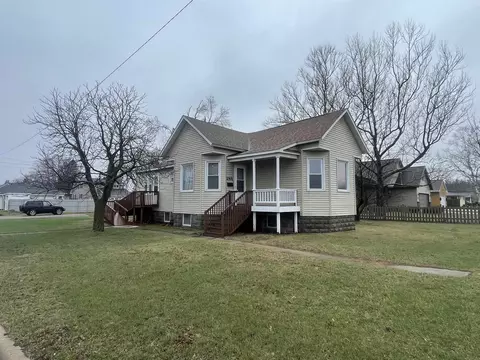 2501 17th Ave, Menominee, MI 49858