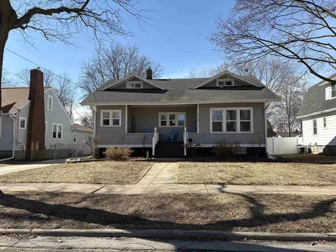 1218 Eliza St, Green Bay, WI 54301