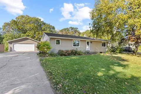875 Heritage Trl, Oshkosh, WI 54904