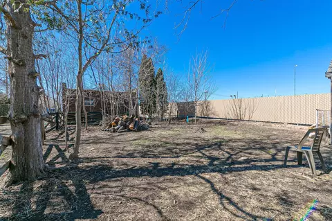 Exterior - 1419 W 4th St, Appleton, WI 54914 photo 5 of 7