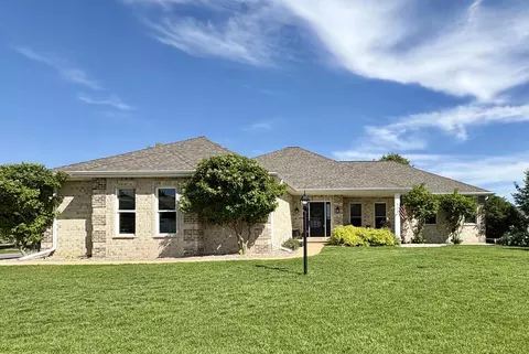 509 Royal St Pats Dr, Wrightstown, WI 54180