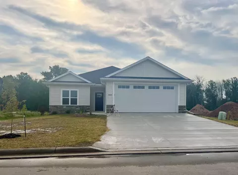3133 Lazy Oak Ct, Green Bay, WI 54311