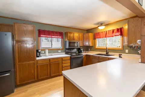 Kitchen - 168799 Ringle Ave, Ringle, WI 54471 photo 1 of 4
