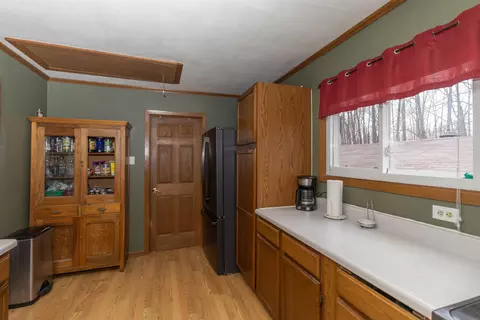 Kitchen - 168799 Ringle Ave, Ringle, WI 54471 photo 4 of 4