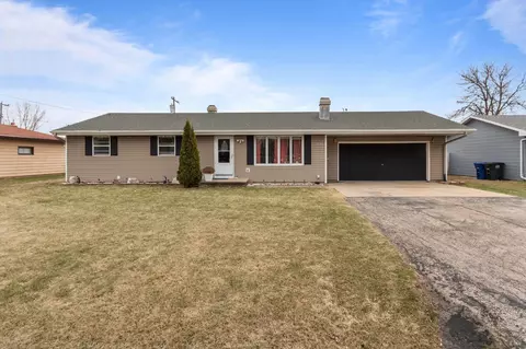 1609 Maloa St, Menasha, WI 54952