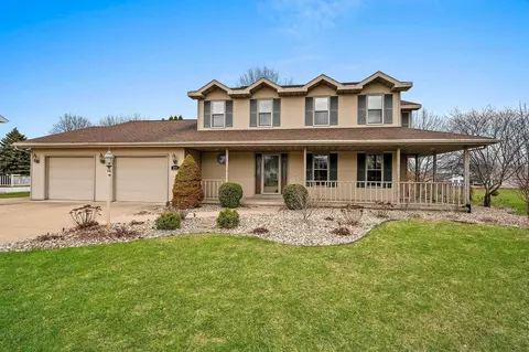 857 Hickory Valley Ct, De Pere, WI 54115