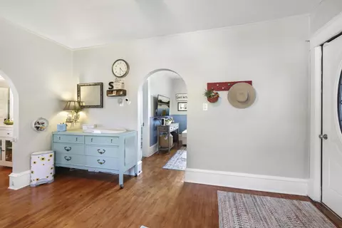 Entry Way - 1109 W Harris St, Appleton, WI 54914 photo 1 of 5