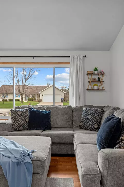w2513 Wedgewood Court, Appleton, WI 54915 photo 9