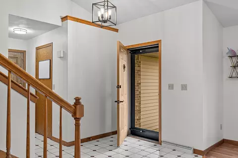 w2513 Wedgewood Court, Appleton, WI 54915 photo 5