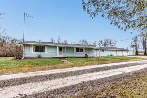n3301 County Road C, Pulaski, WI 54162